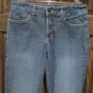 Size 10 NYDJ Marilyn Straight Leg Jeans
